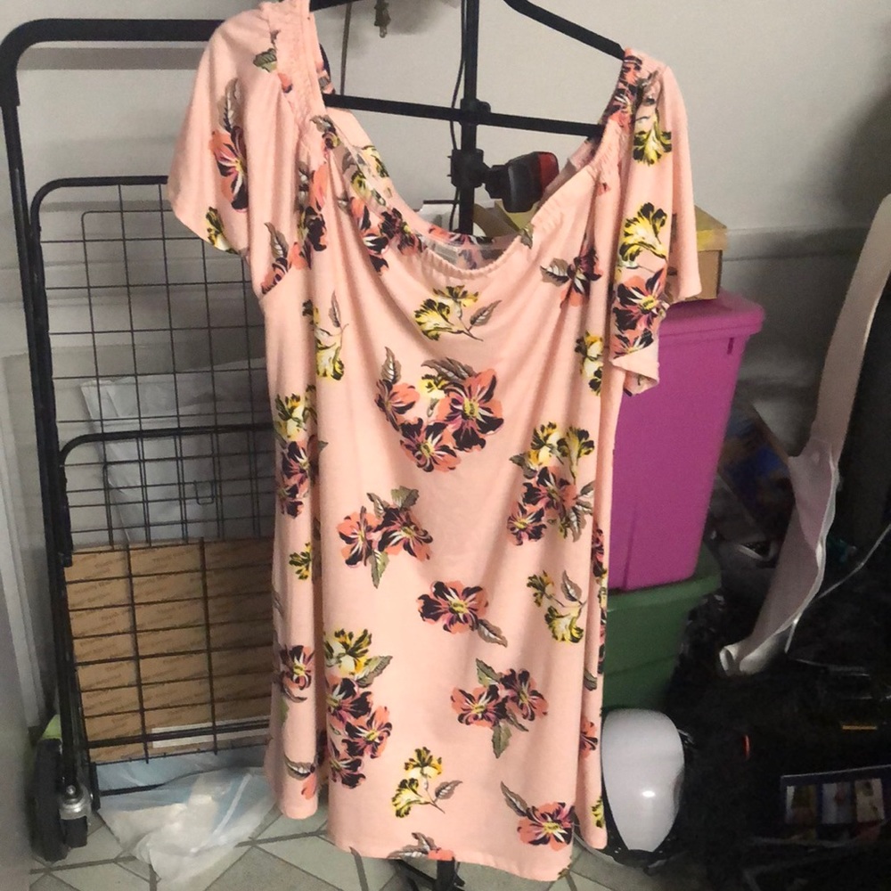 Off the shoulder short sleeve dress